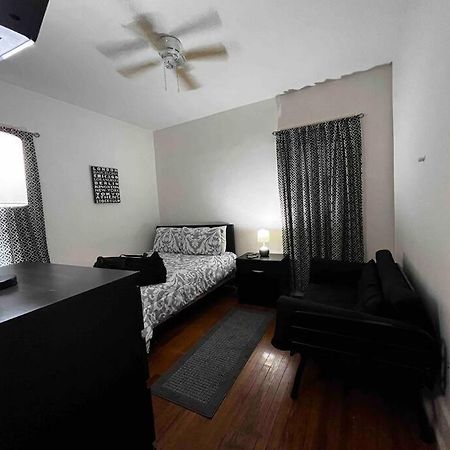 אינדיאנפוליס Comfortable 2-Bdrm Spacious Home With Wifi & Patio מראה חיצוני תמונה