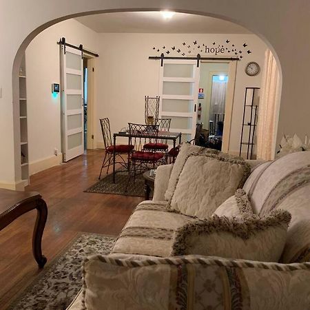 אינדיאנפוליס Comfortable 2-Bdrm Spacious Home With Wifi & Patio מראה חיצוני תמונה