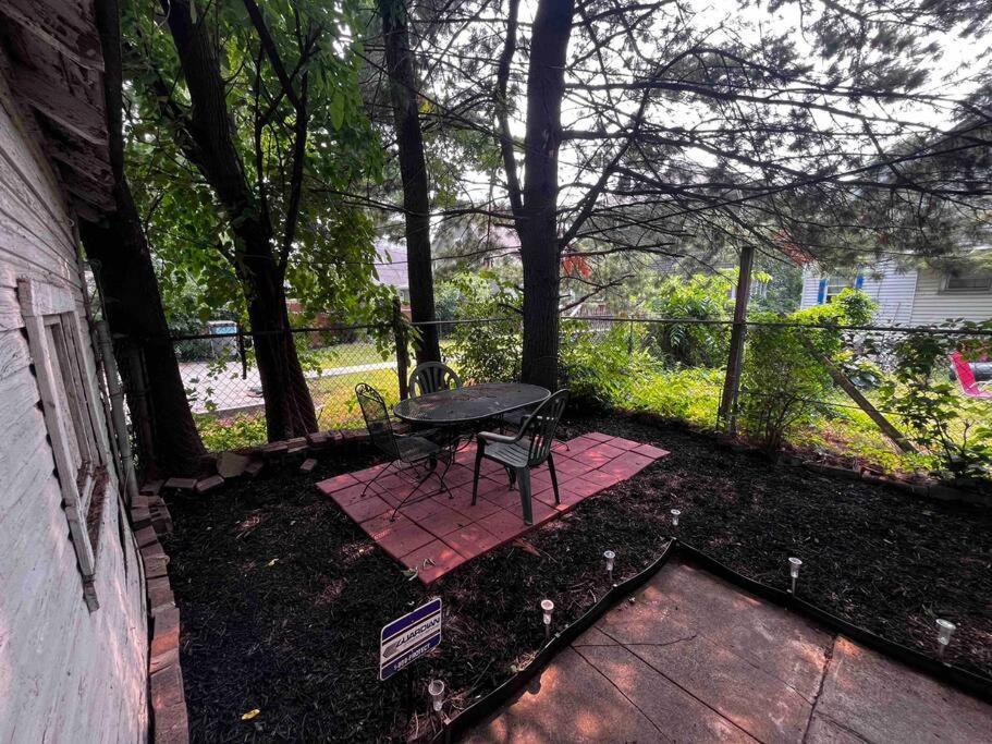 אינדיאנפוליס Comfortable 2-Bdrm Spacious Home With Wifi & Patio מראה חיצוני תמונה