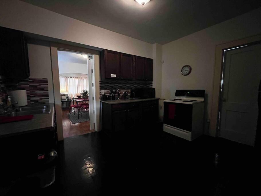 אינדיאנפוליס Comfortable 2-Bdrm Spacious Home With Wifi & Patio מראה חיצוני תמונה